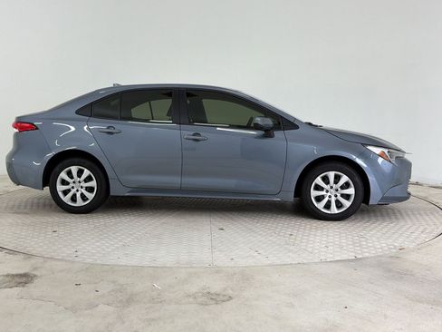 Used 2025 Toyota Corolla LE FWD image 8