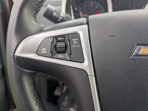 Used 2017 Chevrolet Equinox Premier FWD image 11