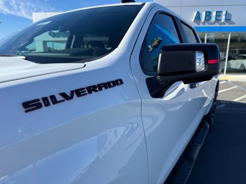 New 2026 Chevrolet Silverado 1500 RST w/ Redline Edition AWD/4WD image 4