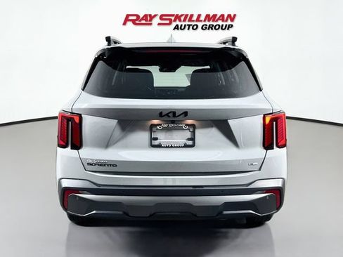 Used 2025 Kia Sorento SX AWD/4WD image 6