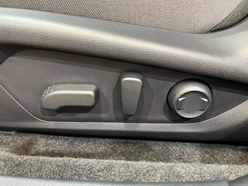 Used 2025 Subaru Crosstrek 2.5i Sport AWD/4WD image 12