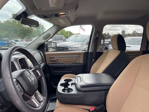 Used 2021 RAM 1500 Classic SLT image 2