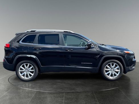 Used 2017 Jeep Cherokee Limited AWD/4WD image 9