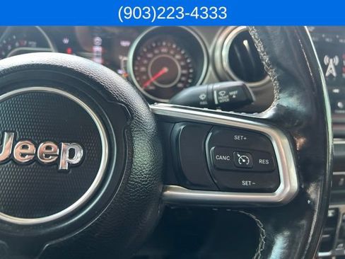 Used 2020 Jeep Gladiator Rubicon AWD/4WD image 19