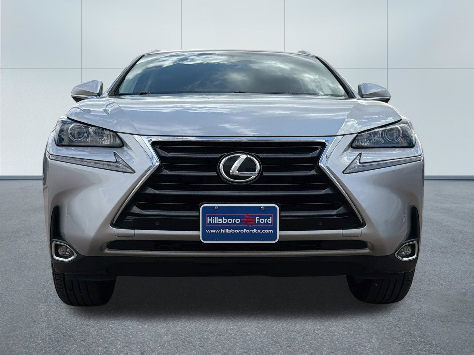 Used 2016 Lexus NX 200t FWD w/ Premium Package image 2