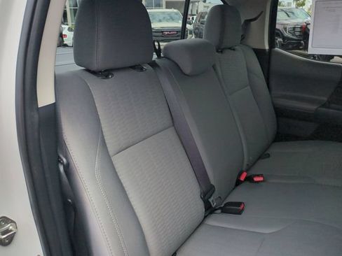 Used 2018 Toyota Tacoma SR5 RWD image 27