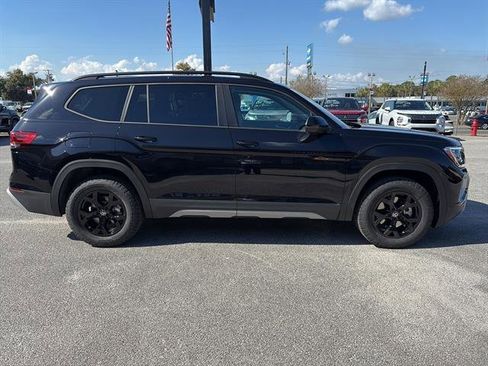 New 2026 Volkswagen Atlas Peak Edition image 7