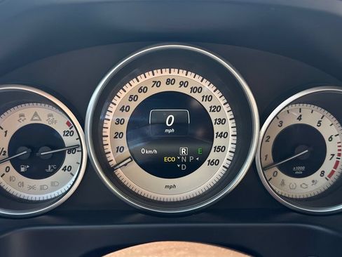 Used 2014 Mercedes-Benz E 350 Sedan image 24
