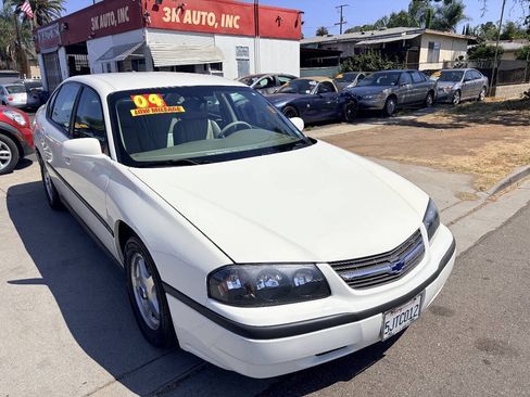 Used 2004 Chevrolet Impala w/ Preferred Equipment Group FWD image 1