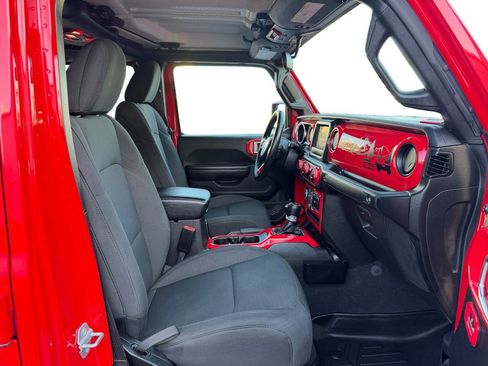 Used 2021 Jeep Gladiator Sport image 17