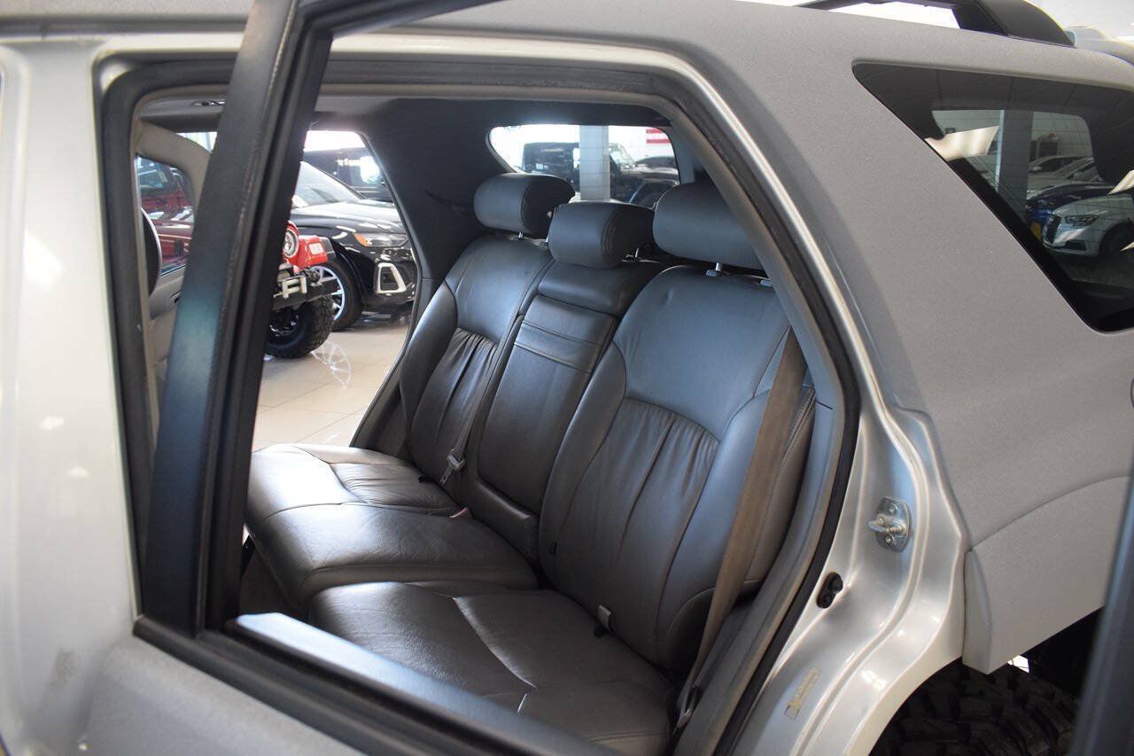 Used 2005 Toyota 4Runner Sport AWD/4WD image 30