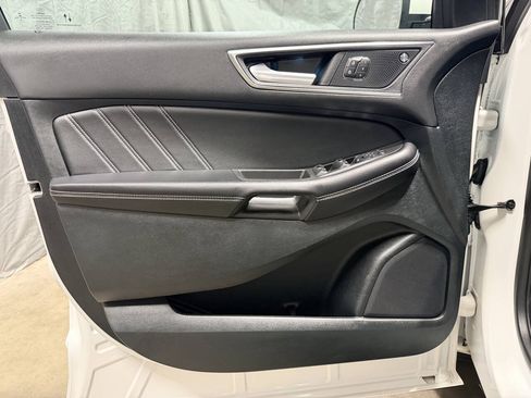 Used 2022 Ford Edge ST AWD/4WD image 9