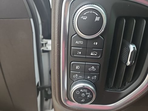 Used 2019 GMC Sierra 1500 SLT AWD/4WD image 24