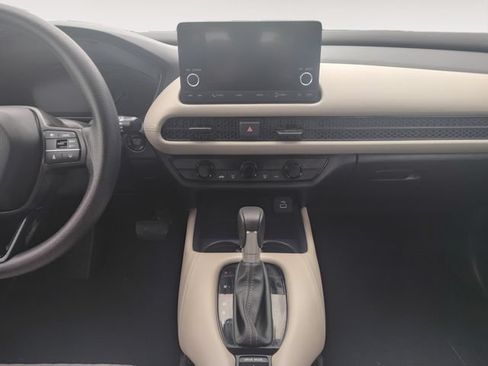 Used 2025 Honda HR-V LX image 11