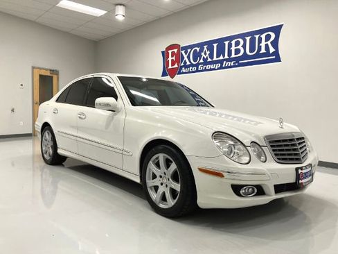 Used 2008 Mercedes-Benz E 350 Sedan image 11