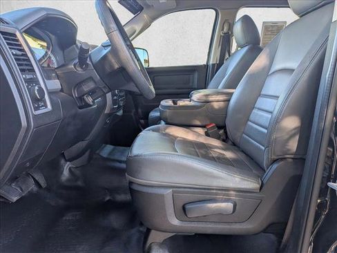 Used 2019 RAM 1500 Tradesman w/ Chrome Appearance Group image 16