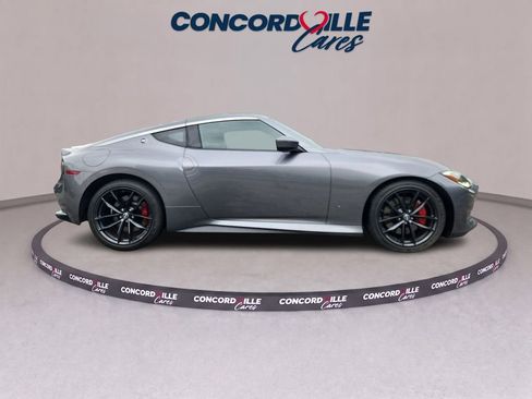 Used 2024 Nissan Z Performance w/ Floor Mat Package RWD image 7