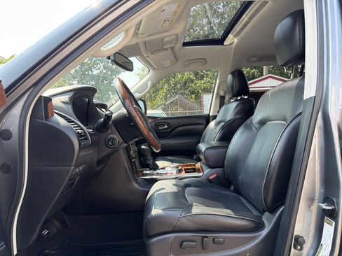 Used 2018 INFINITI QX80 4WD w/ Driver Assistance Package image 8