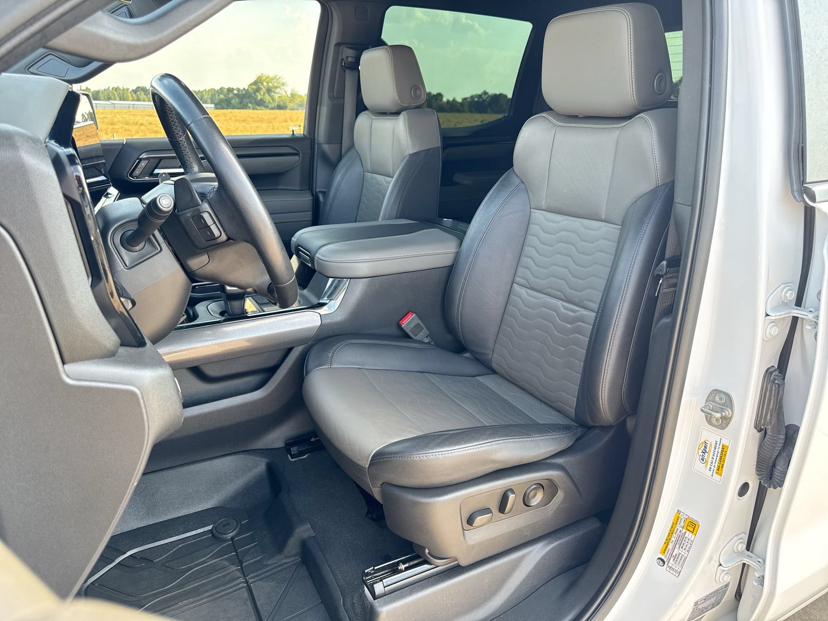 Used 2023 Chevrolet Silverado 1500 ZR2 AWD/4WD image 11