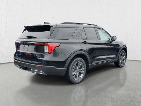 New 2026 Ford Explorer Active w/ Active Comfort Package image 7