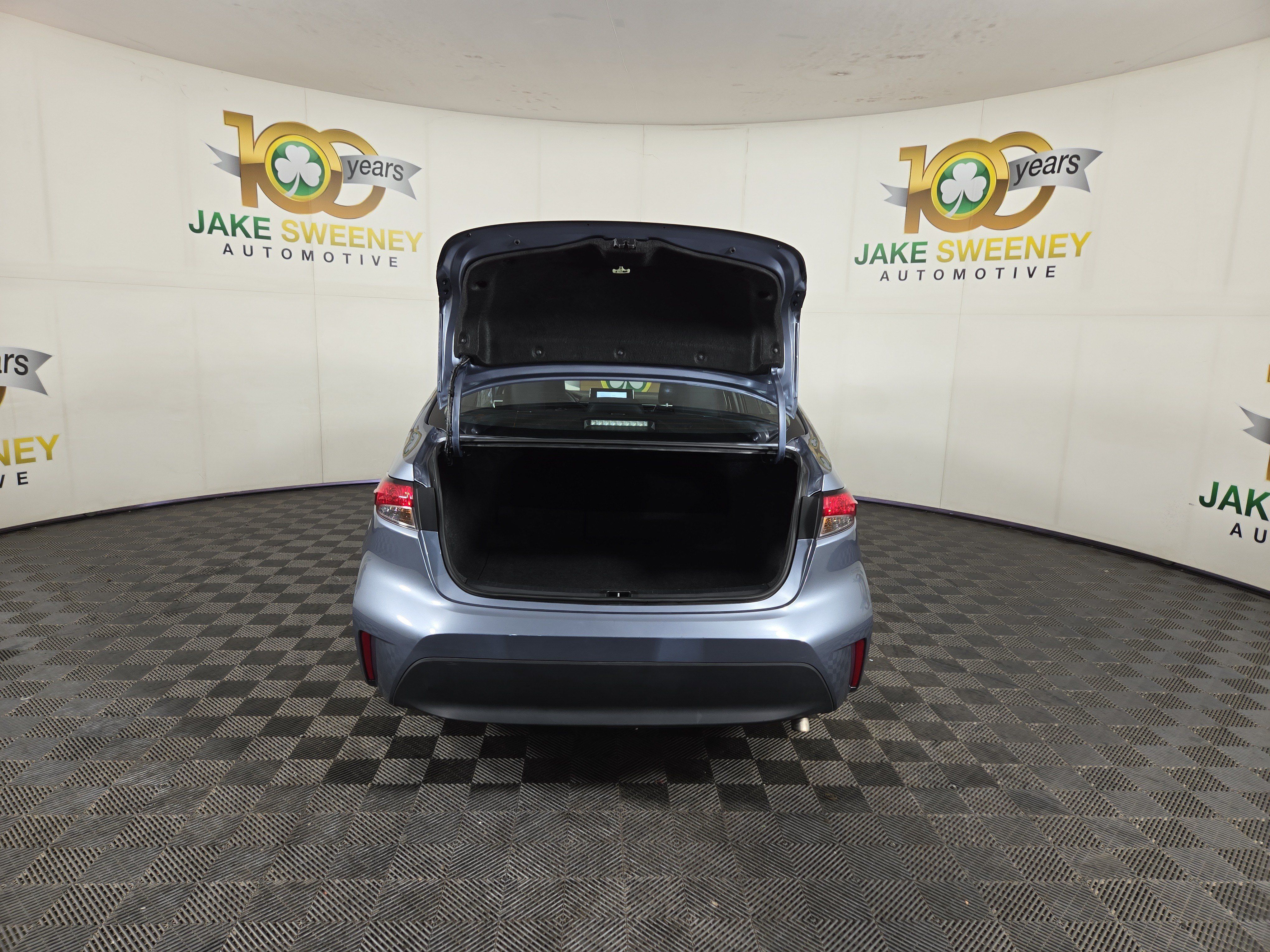 Used 2025 Toyota Corolla LE FWD image 30