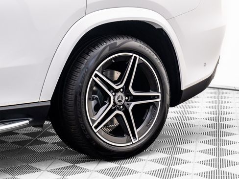New 2026 Mercedes-Benz GLS 450 4MATIC image 35