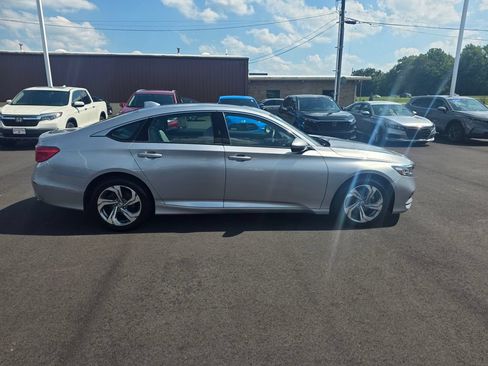 Certified 2018 Honda Accord EX image 2