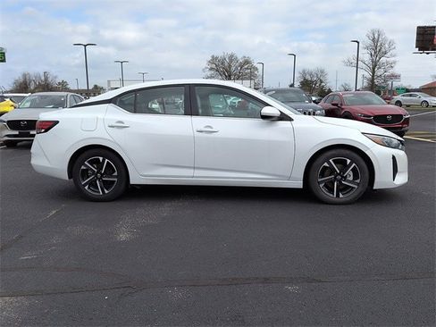 Used 2024 Nissan Sentra SV image 8