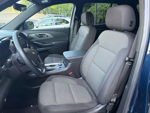 Used 2023 Chevrolet Traverse LT FWD image 14