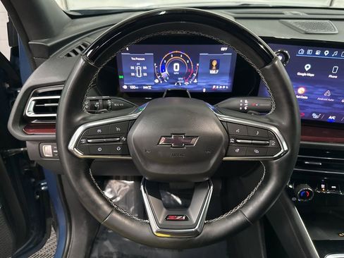 Used 2025 Chevrolet Traverse Z71 w/ Enhanced Driving Package AWD/4WD image 14