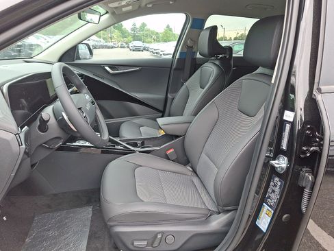 New 2026 Kia Niro Wind FWD image 6