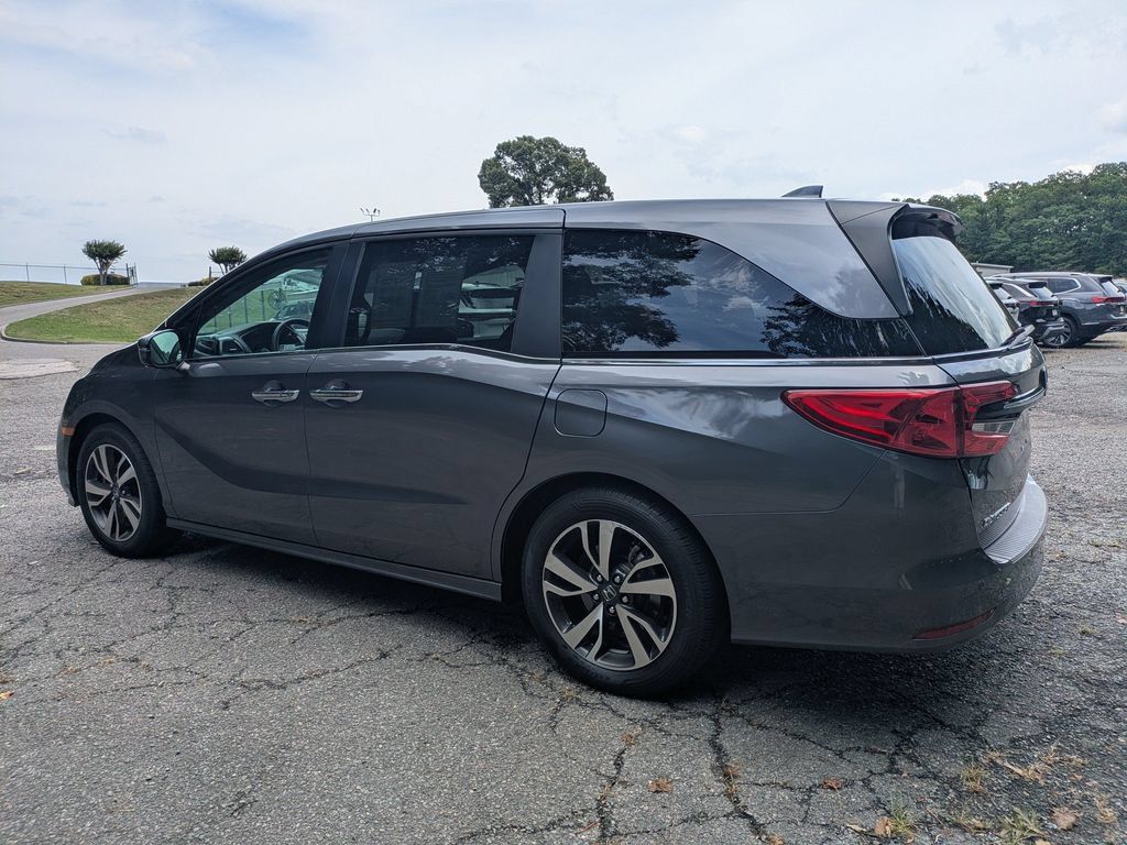 Used 2024 Honda Odyssey Touring image 6