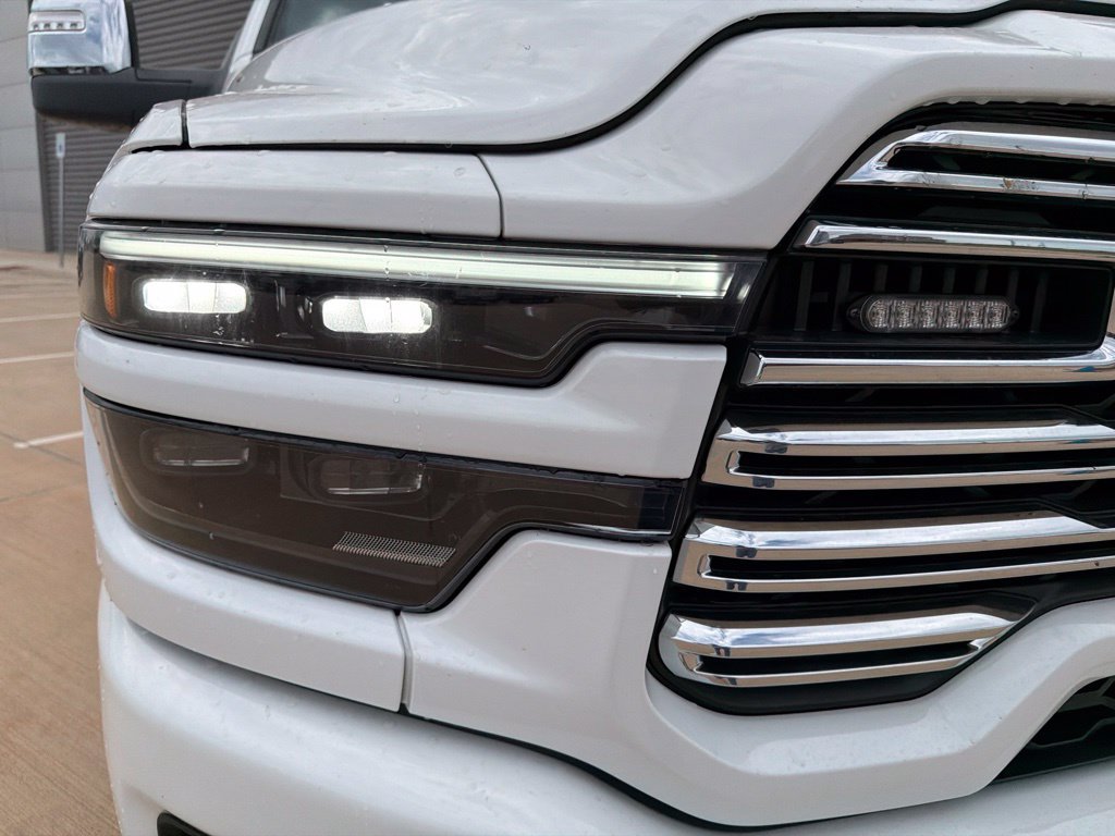 Used 2025 RAM 3500 Laramie AWD/4WD image 7