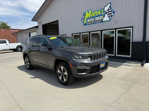 Used 2024 Jeep Grand Cherokee Limited 4xe AWD/4WD image 1