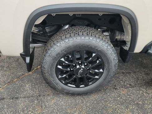 New 2026 Chevrolet Silverado 2500 Custom w/ Custom Convenience Package image 12