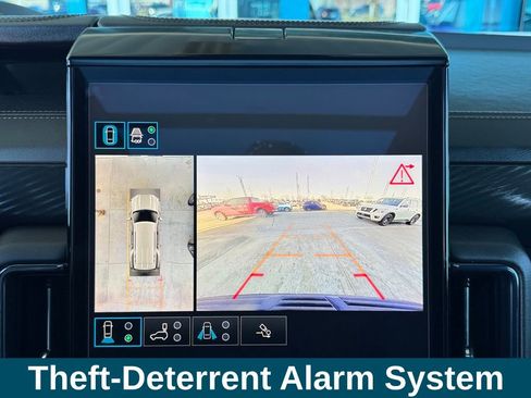 Used 2025 GMC Yukon AT4 w/ AT4 Premium Package image 23