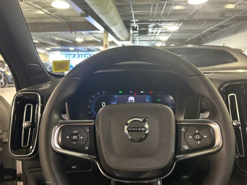 Certified 2023 Volvo C40 Recharge Core w/ Climate Package image 10