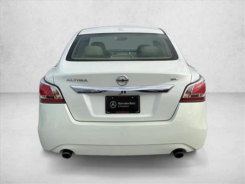 Used 2015 Nissan Altima 2.5 SL w/ Moonroof Package image 6