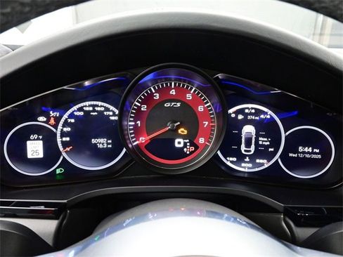 Used 2023 Porsche Cayenne GTS w/ Assistance Package image 9