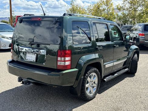 Used 2011 Jeep Liberty Limited w/ Tire & Wheel Group AWD/4WD image 7