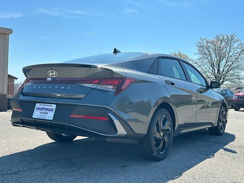 New 2026 Hyundai Elantra Sport image 7