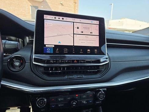 Used 2022 Jeep Compass High Altitude image 11