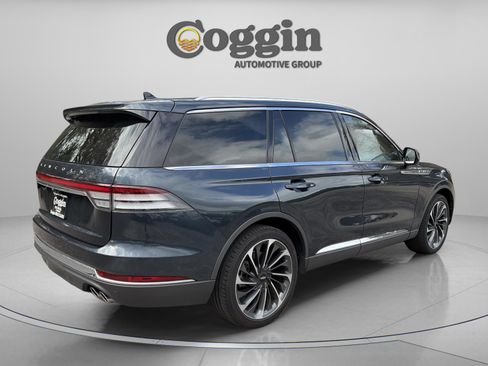 Used 2024 Lincoln Aviator Reserve w/ Equipment Group 201A image 6
