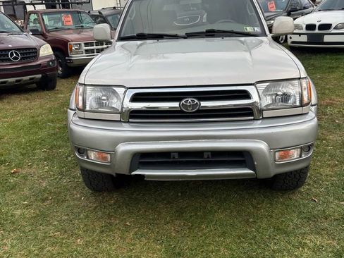 Used 2000 Toyota 4Runner Limited image 18