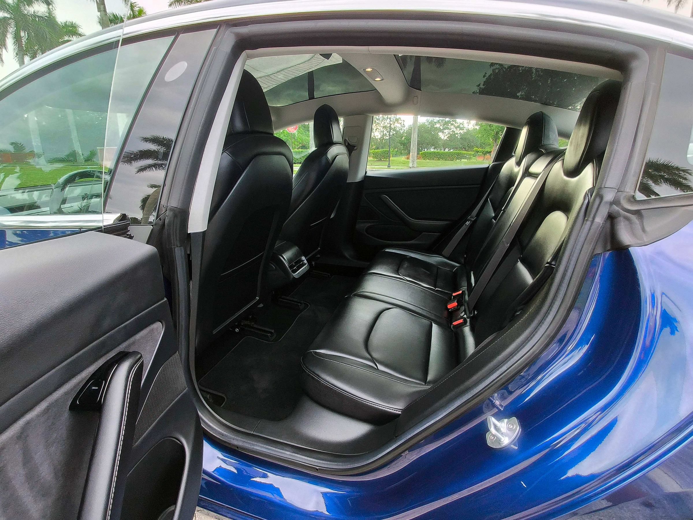 Used 2018 Tesla Model 3 Long Range RWD image 27