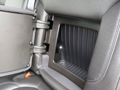 Used 2020 Chevrolet Silverado 1500 LT Trail Boss image 29