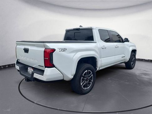 Used 2025 Toyota Tacoma TRD Sport image 4