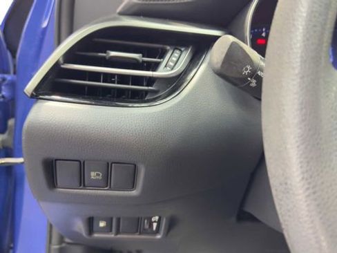 Used 2019 Toyota C-HR LE FWD image 29
