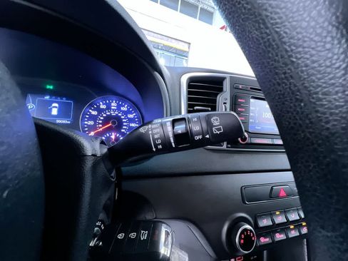 Used 2019 Kia Sportage LX FWD image 19