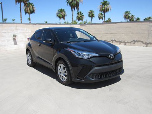 Used 2021 Toyota C-HR LE FWD image 2